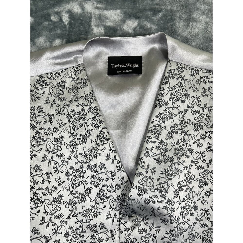 Taylor & Wright Silver Floral Patterned Waistcoat… - image 4